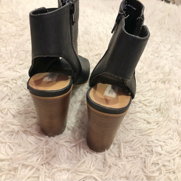 Steve‎ Madden notedd Faux Leather Peep Toe Block heel Bootie black size 9 - Picture 4 of 12